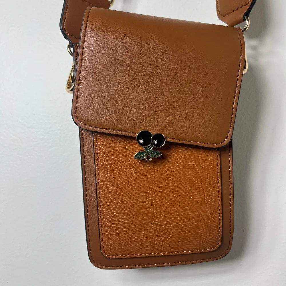 Lulla Collection NYC Brown Mini Crossbody Phone Bag Adjustable Strap - Picture 4 of 12